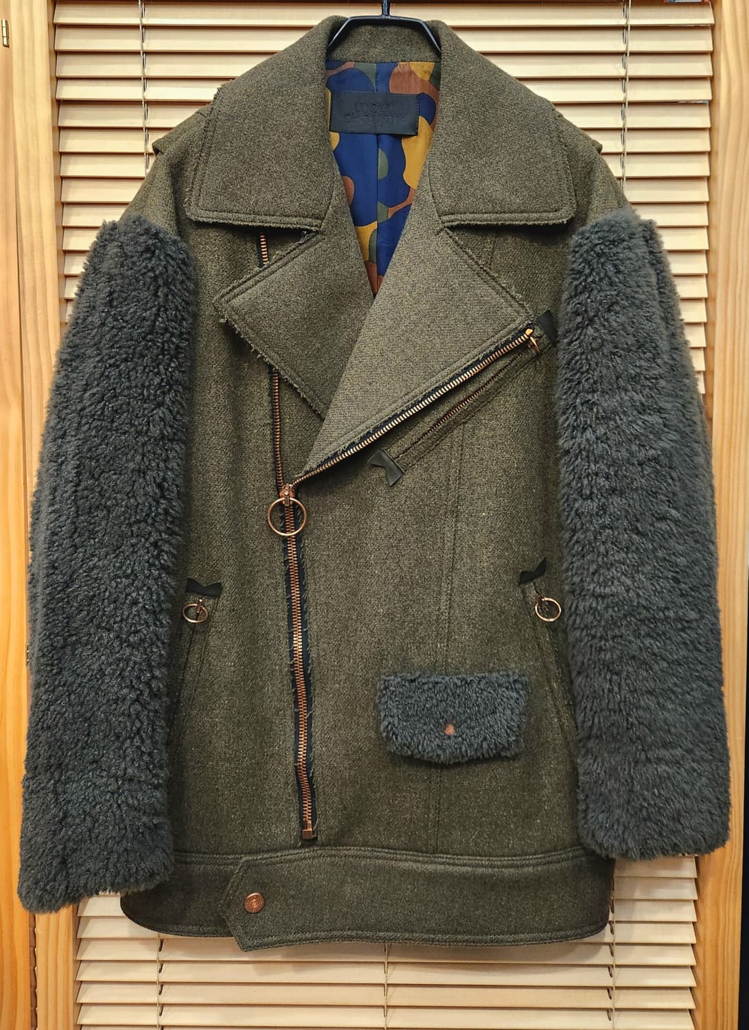 럭키슈에뜨 양털 라이더코트 상품이미지3