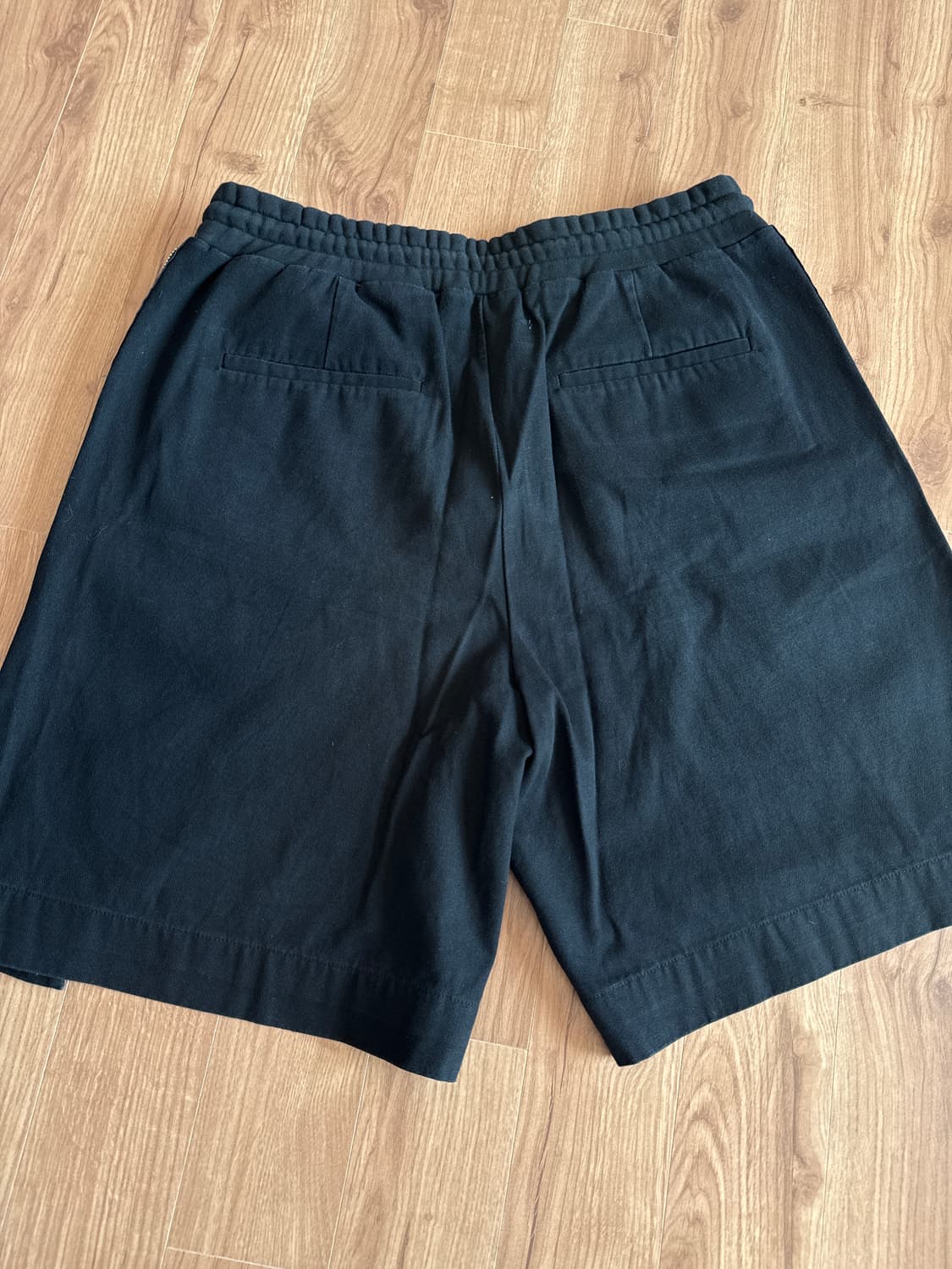 더뮤지엄비지터 반바지 상품이미지3