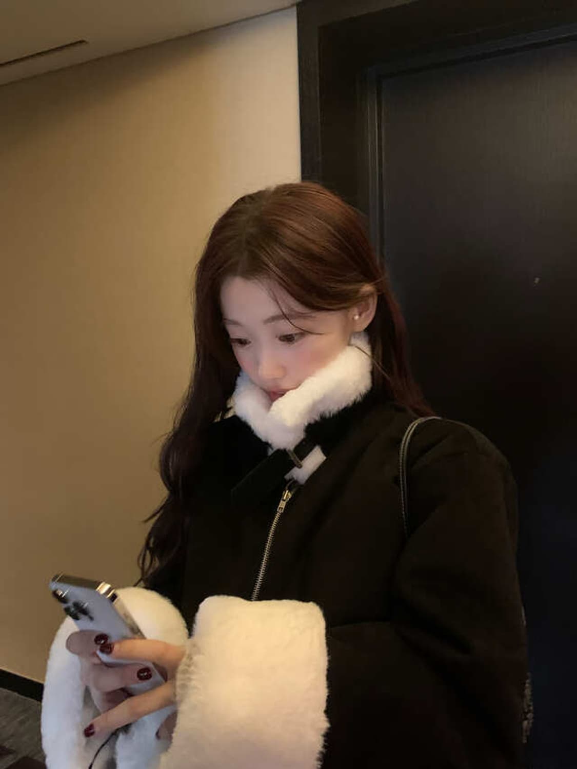 제니오 무스탕 블랙 상품이미지1