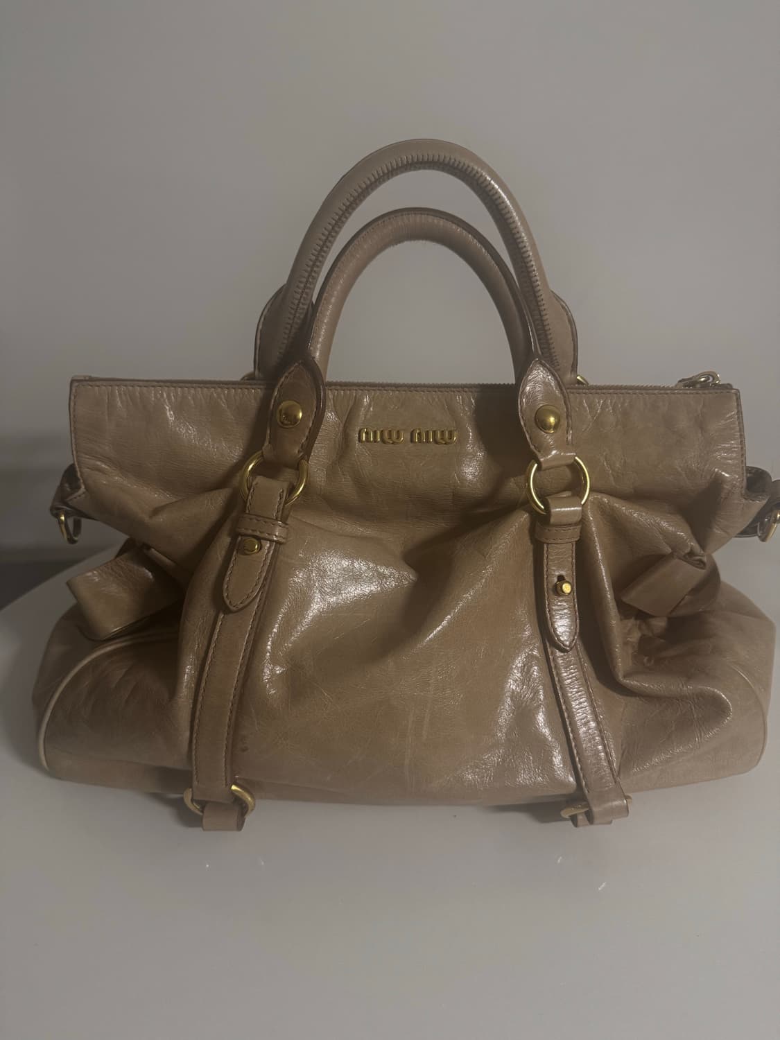 미우미우 사첼백 상품이미지1