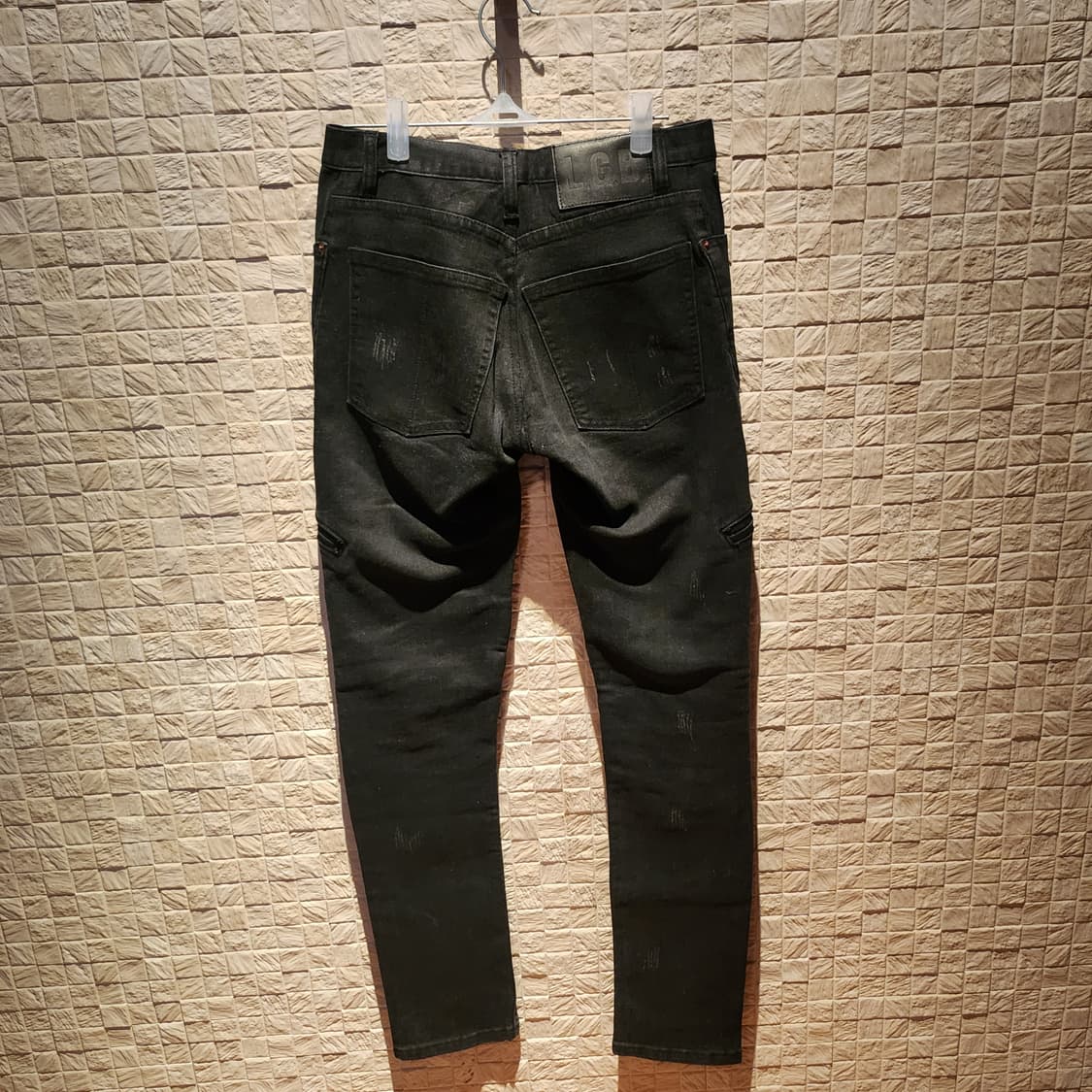 데미지 슬림핏 락펑크 블랙진 상품이미지2