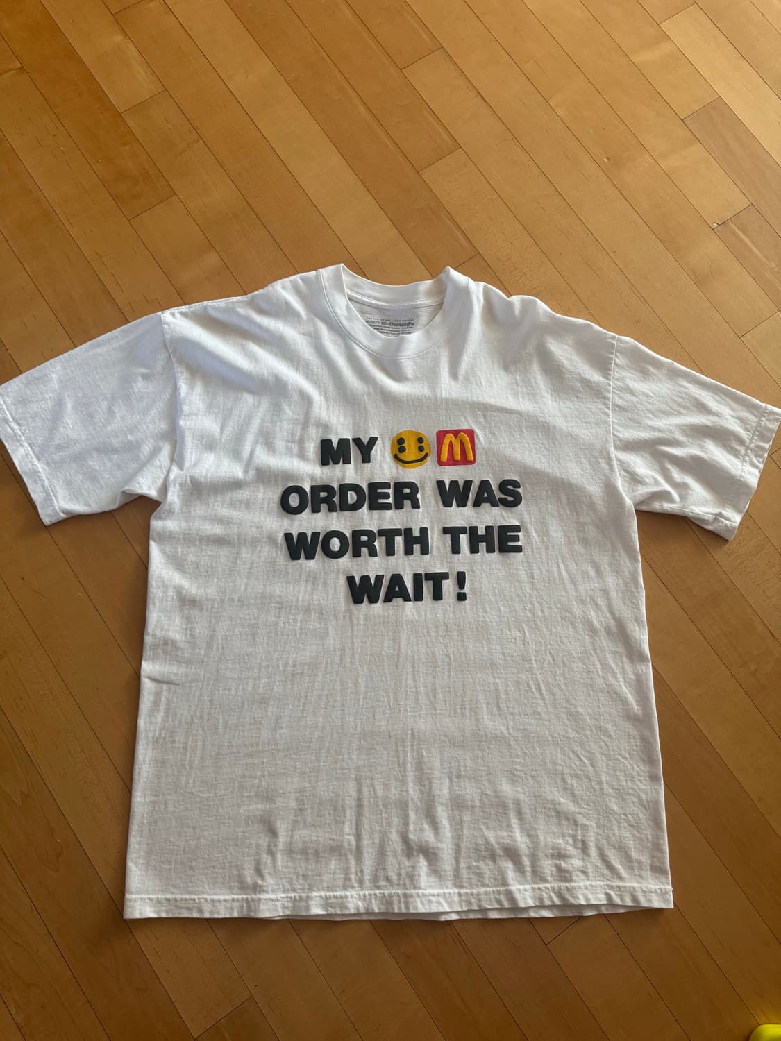 CPFM x 맥도날드 WAIT 반팔티 화이트 FW23 상품이미지1