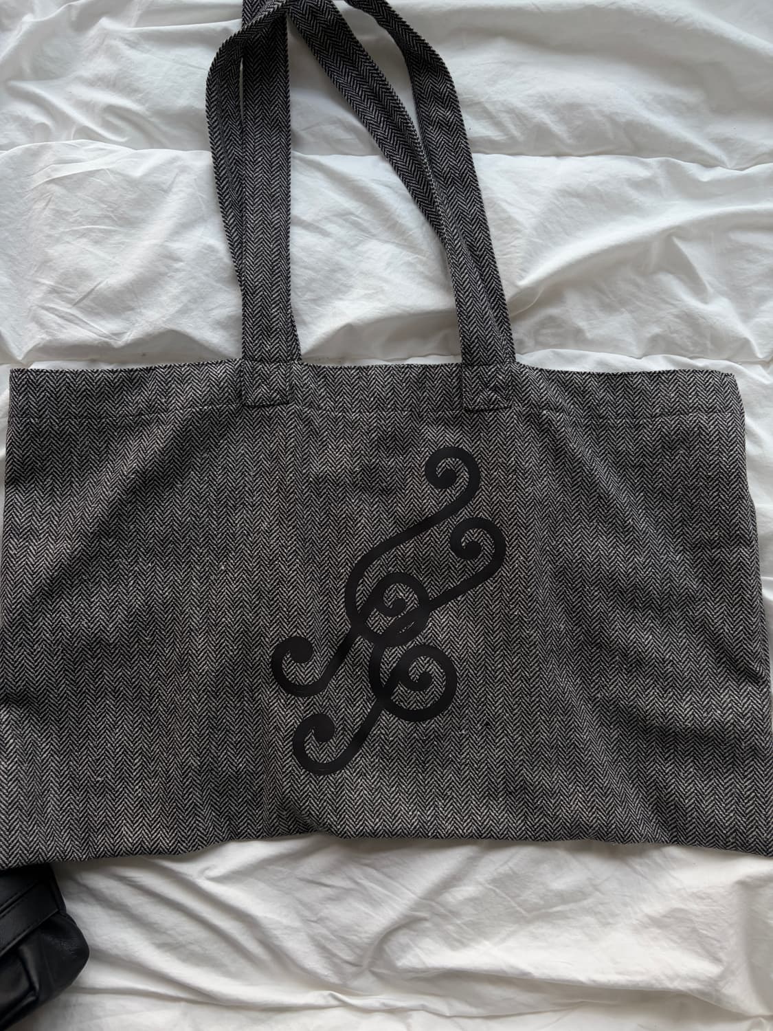 YIN AND YANG IN HARMONY 가방 상품이미지1