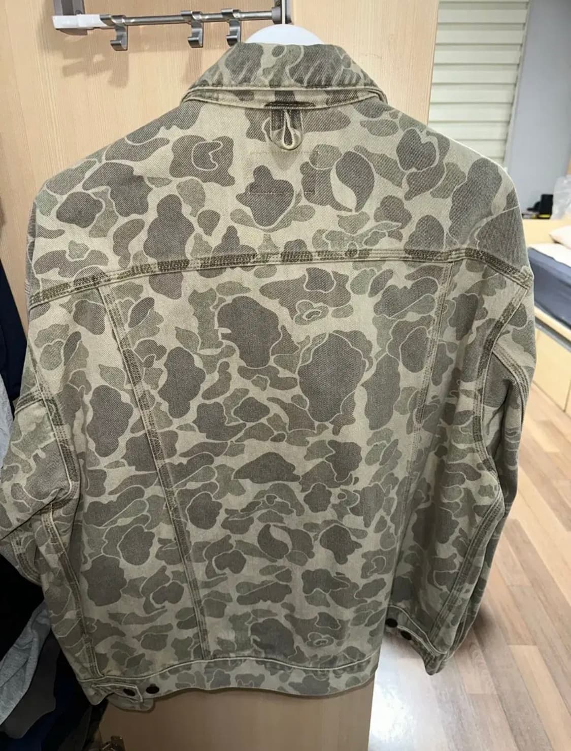 [L] 칼하트wip 덕 카모 자켓 상품이미지2