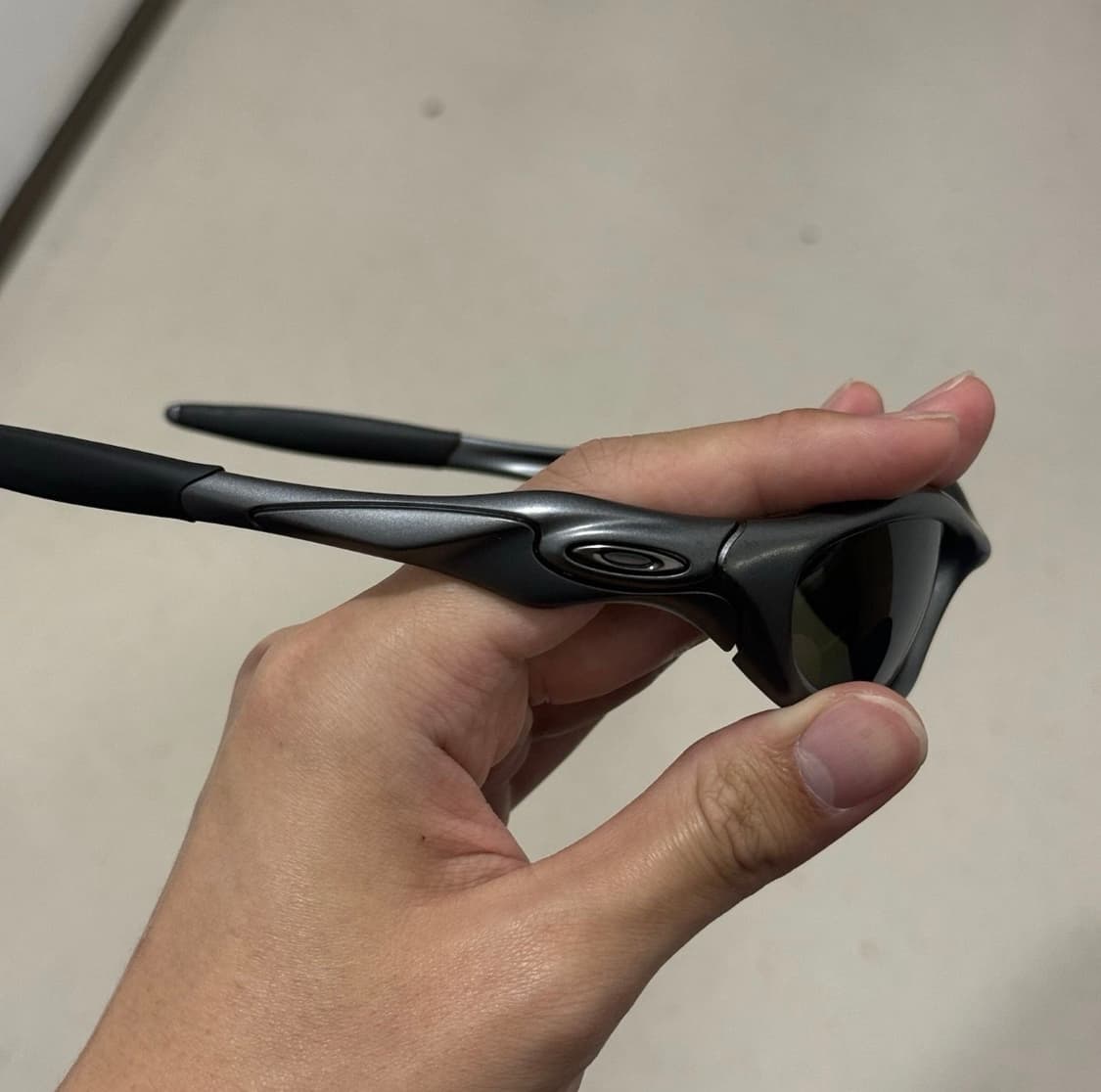 오클리 언노운 2004 그레이 상품이미지5