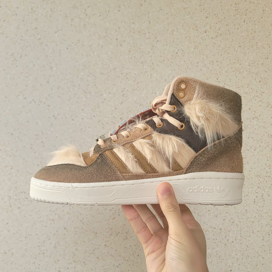 아디다스 스타워즈 라이벌리 하이 츄바카 245 240 상품이미지2