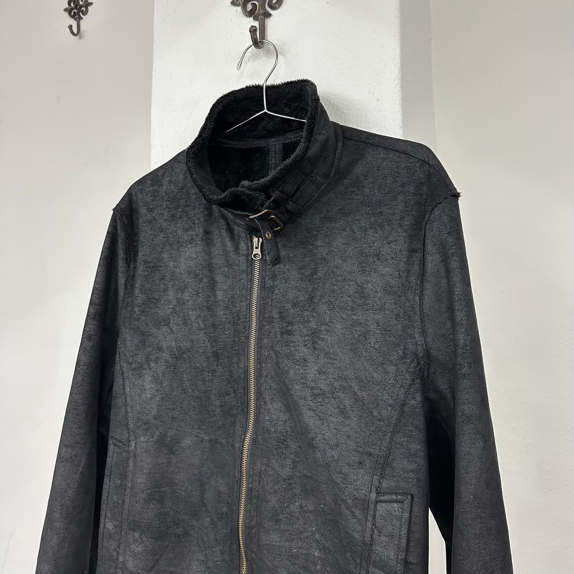 black waxed mouton jacket 상품이미지4
