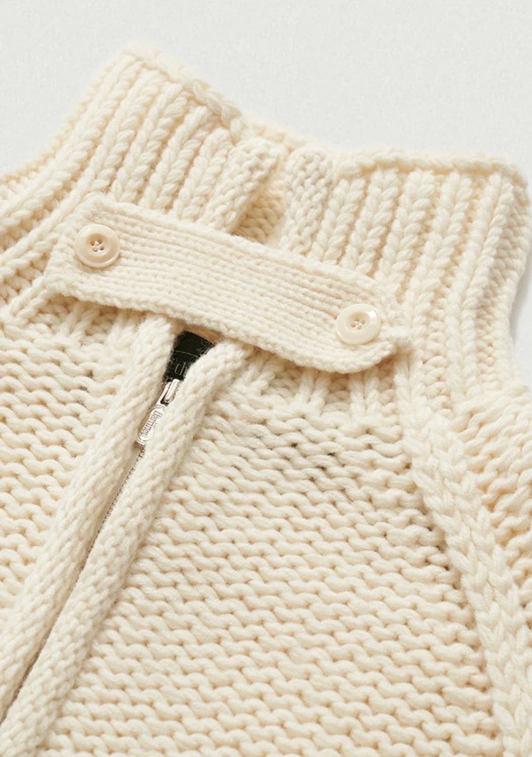 더바넷 Oversized Soap zip-up knit cardigan 상품이미지3