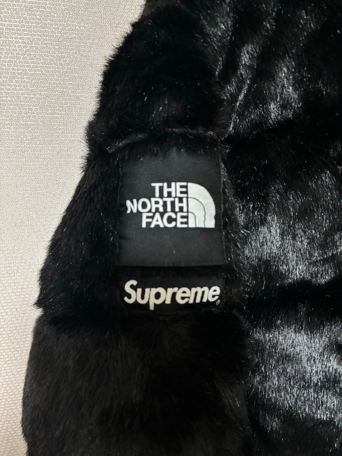 슈프림 노스페이스 퍼 눕시 M 상품이미지2