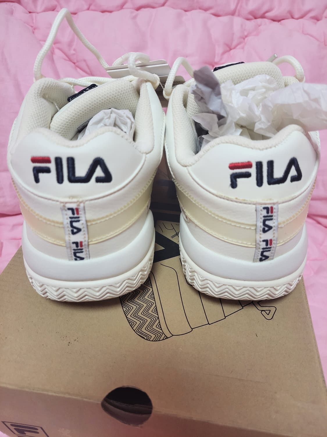 급처미사용새상품!휠라 김유정운동화 바리케이드XT97스니커즈 발렌시아가st 상품이미지4