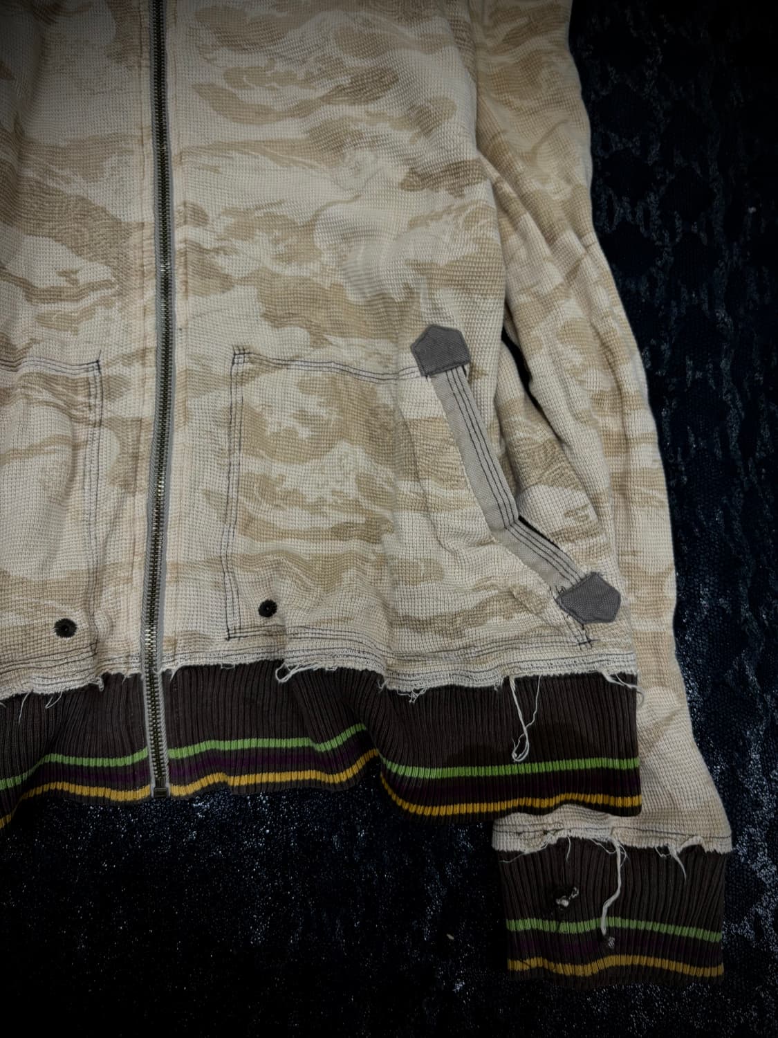 “QUIKSILVER” 00’s Grunge Mood Camo Hoodi 상품이미지3
