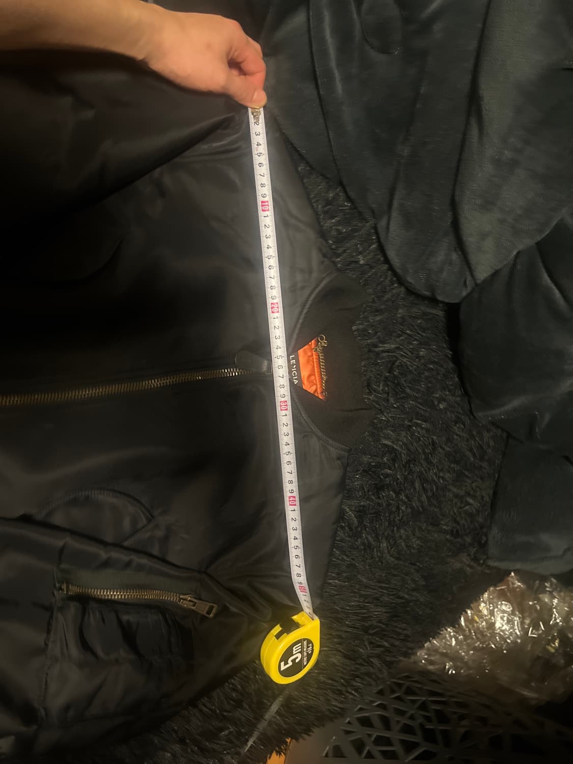 S) 발렌시아가 크롭 봄버 블랙 상품이미지1