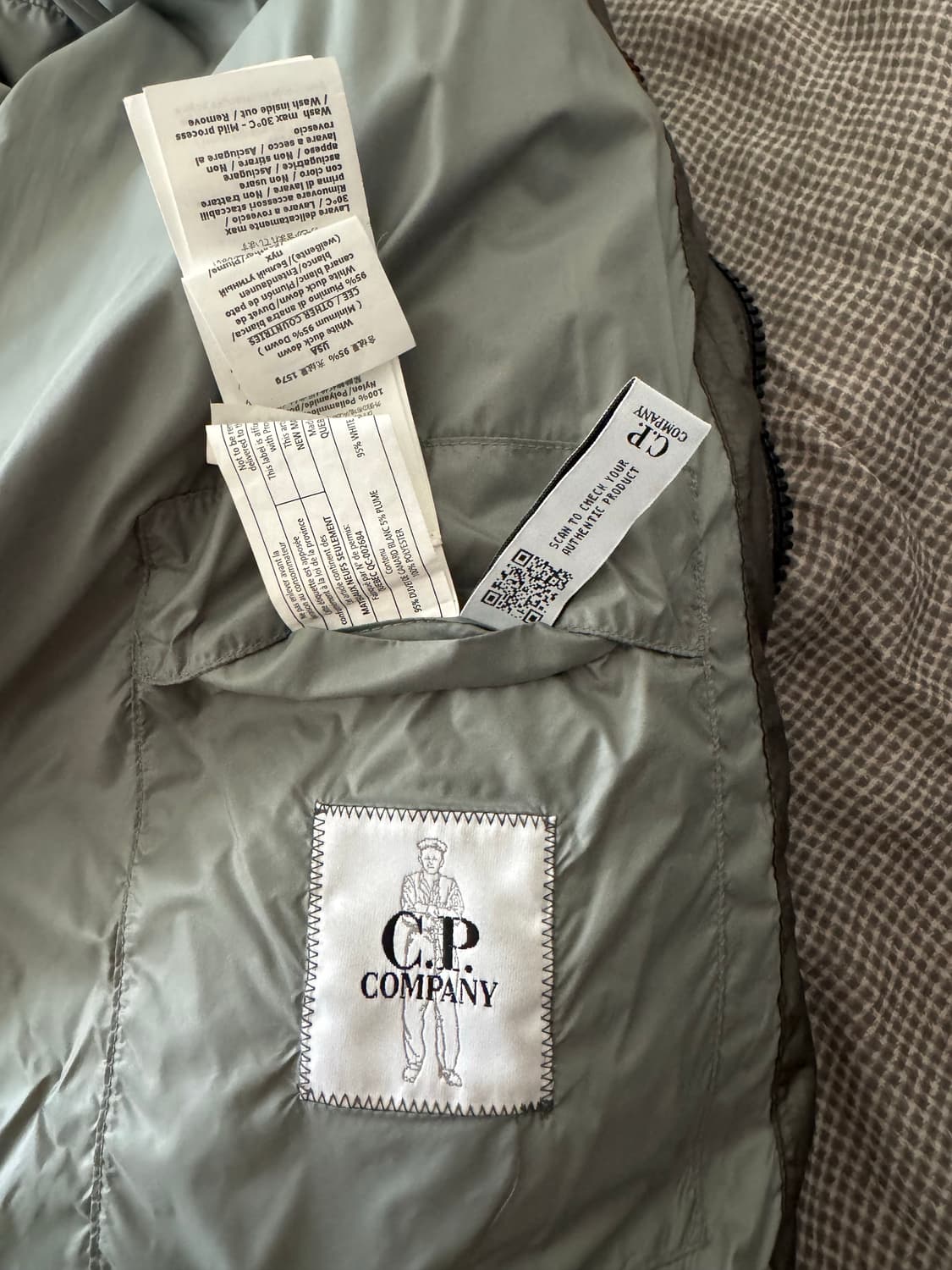 Cp컴퍼니 dd쉘 그레이 50(L) 상품이미지6