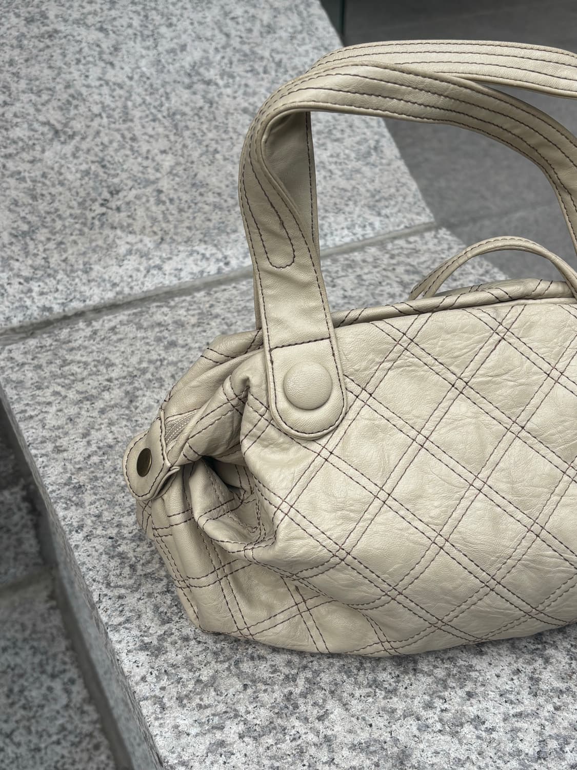 퀼티드 다이아몬드 덤플링 토트백 상품이미지2