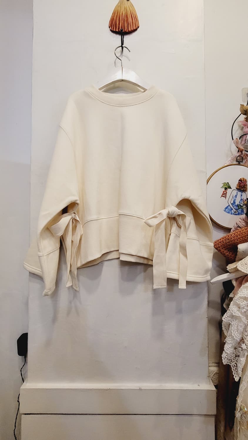 리본 기모 맨투맨. 자라 데님멜빵 상품이미지2