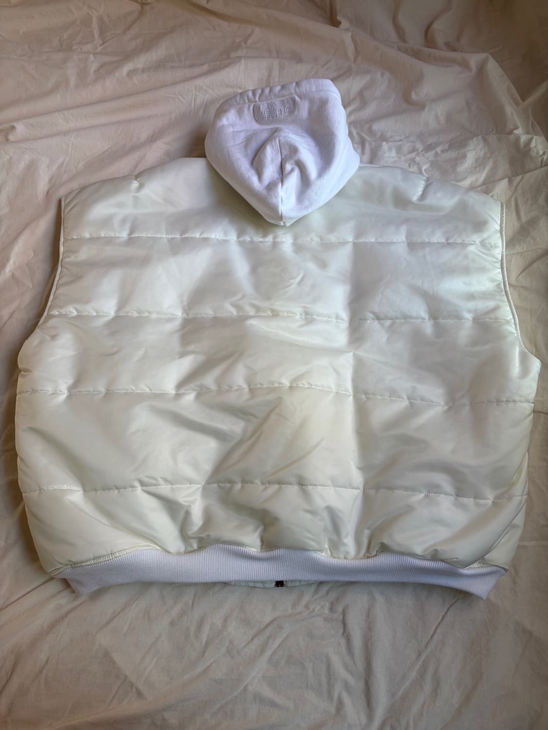 베트멍 x 알파 인더스트리 오버사이즈 후드 봄버 베스트 화이트 상품이미지8