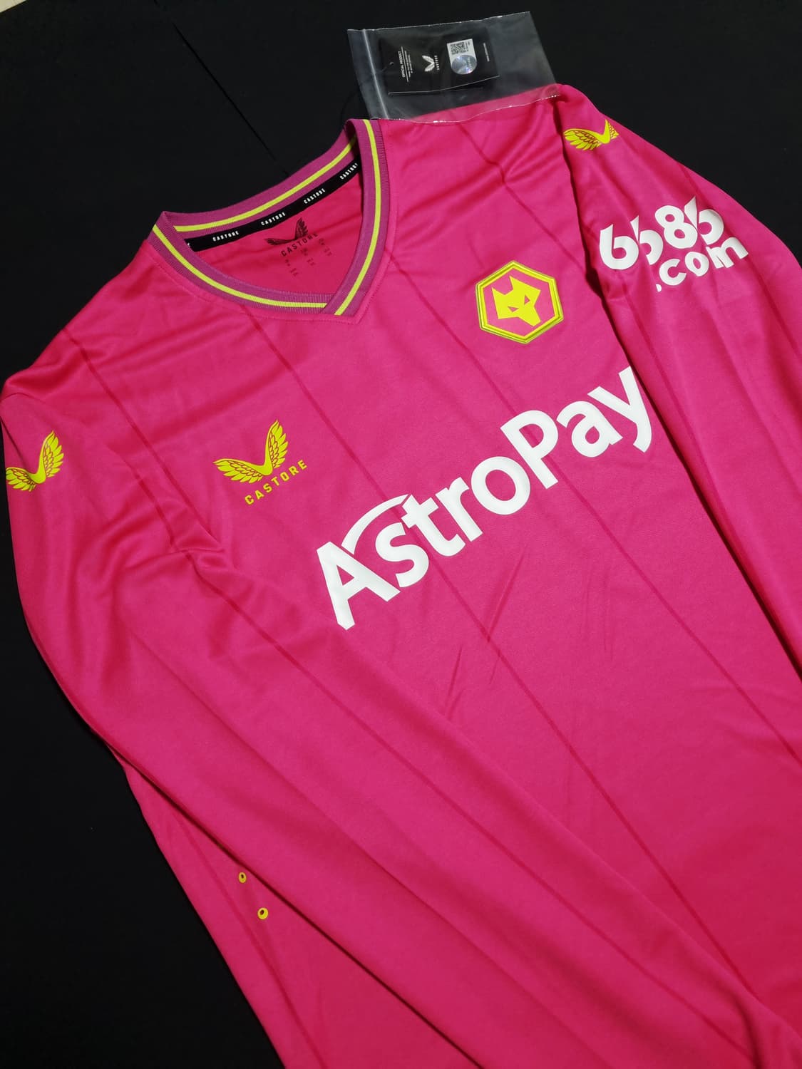 23-24 울버햄튼 GK 홈 어센틱 긴팔 상품이미지1