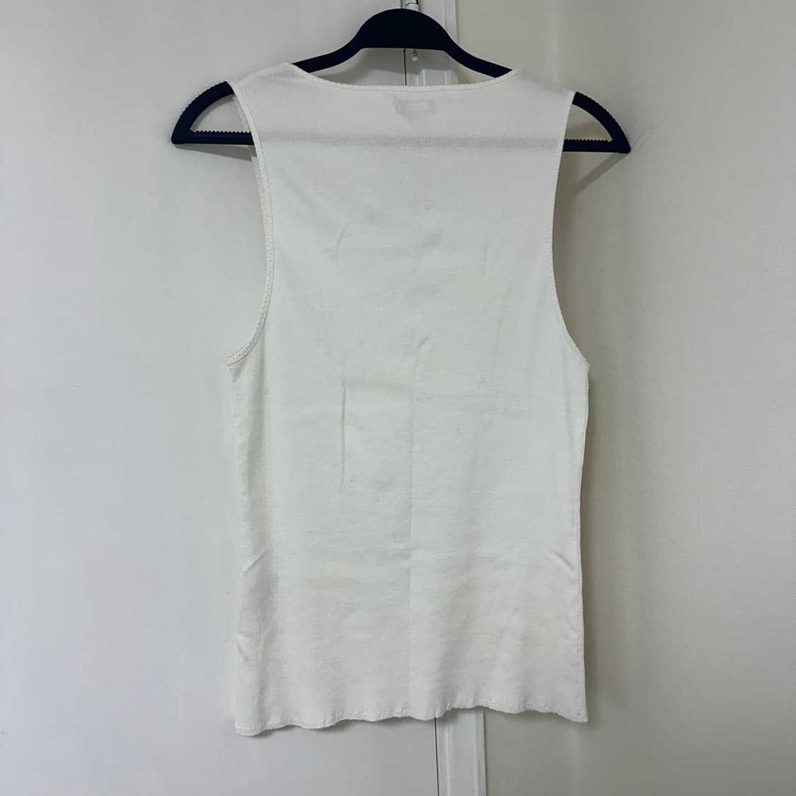 [M] ERL SUN 슬리브리스 탱크탑 화이트 상품이미지3