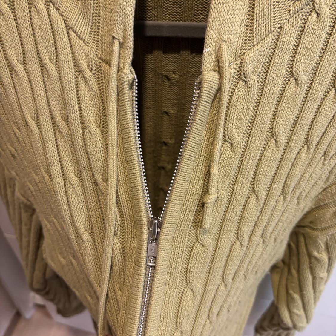 남녀공용 FORT POINT 올리브그린 꽈배기 니트 후드 집업 상품이미지8