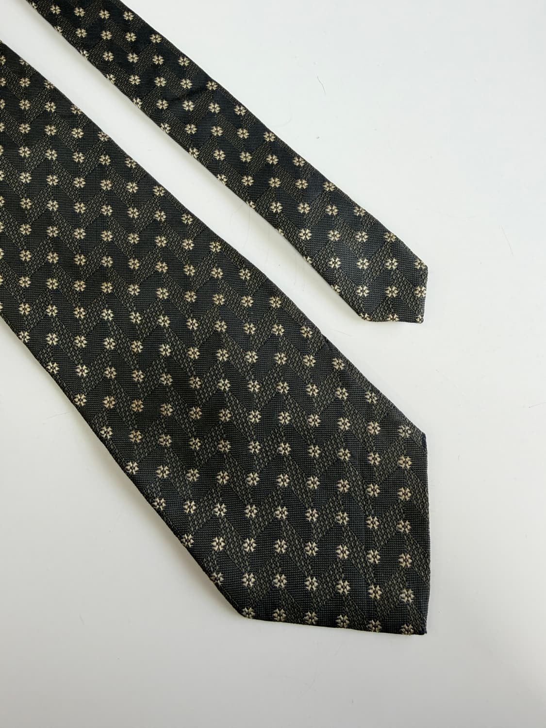 발렌티노 (Valentino) 명품 실크 넥타이 9.3cm 상품이미지4