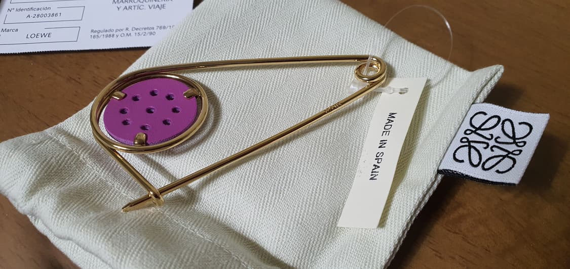 로에베 메카노 핀 브로치 상품이미지2