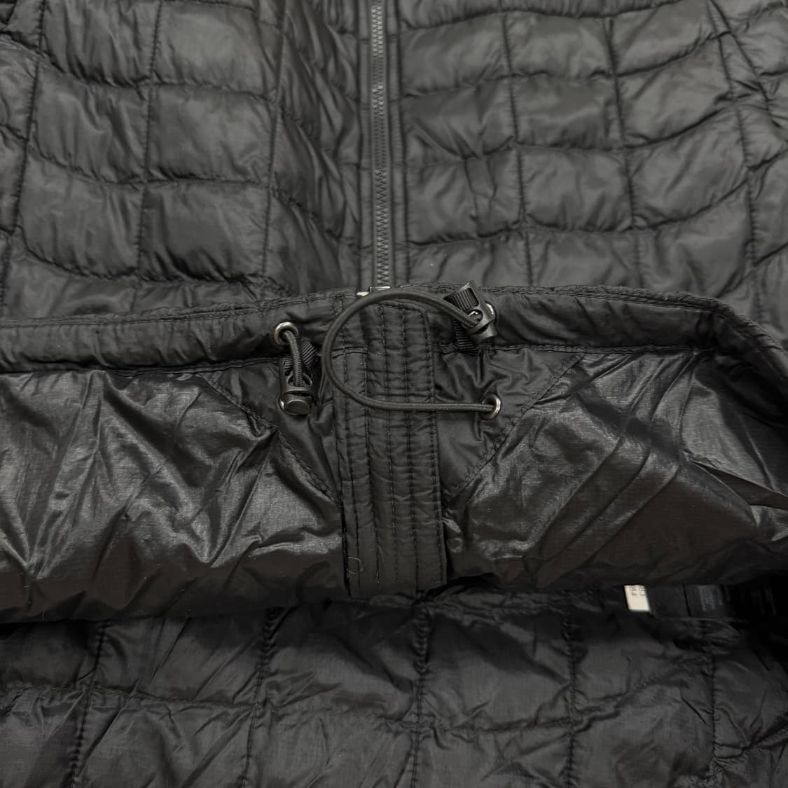 노스페이스 해외판 써모볼 프리마로프트 경량패딩 자켓 블랙 L 상품이미지4