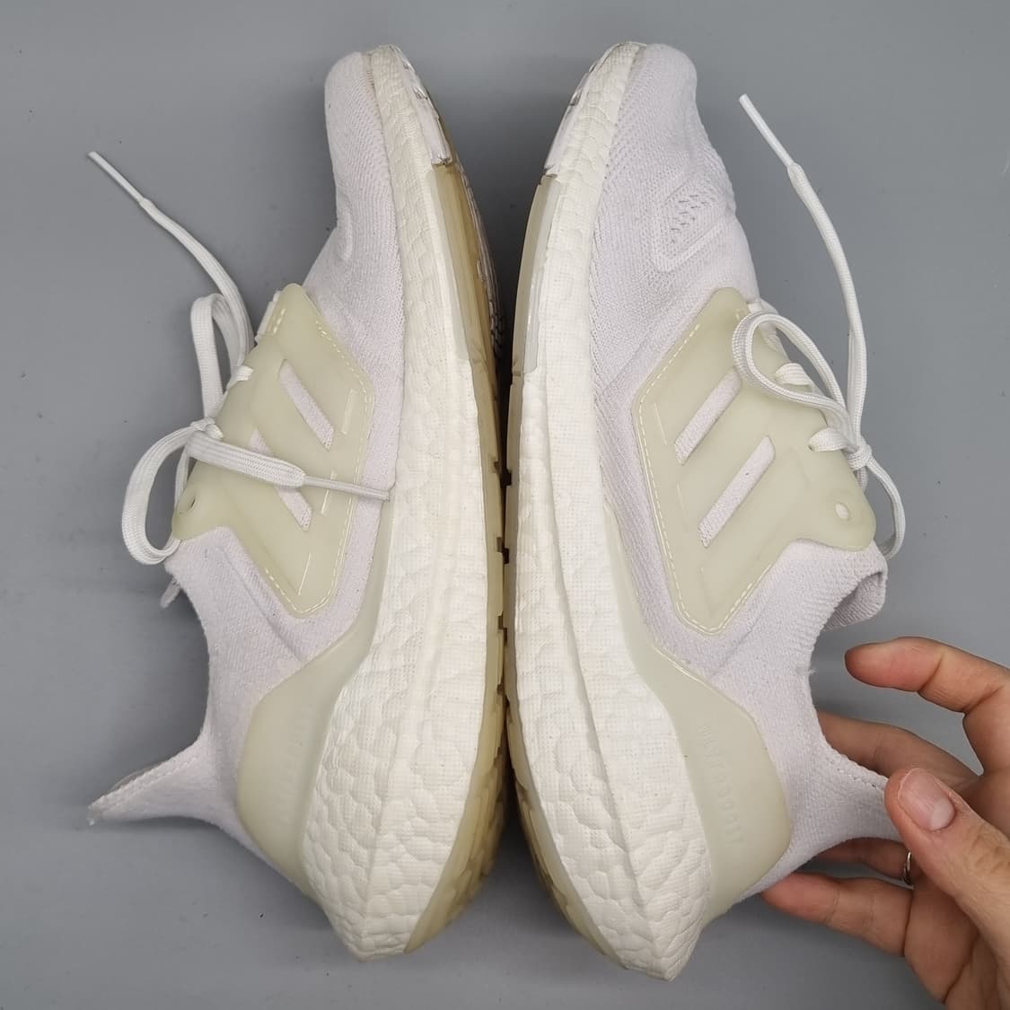 아디다스 울트라부스트22 운동화245 상품이미지5