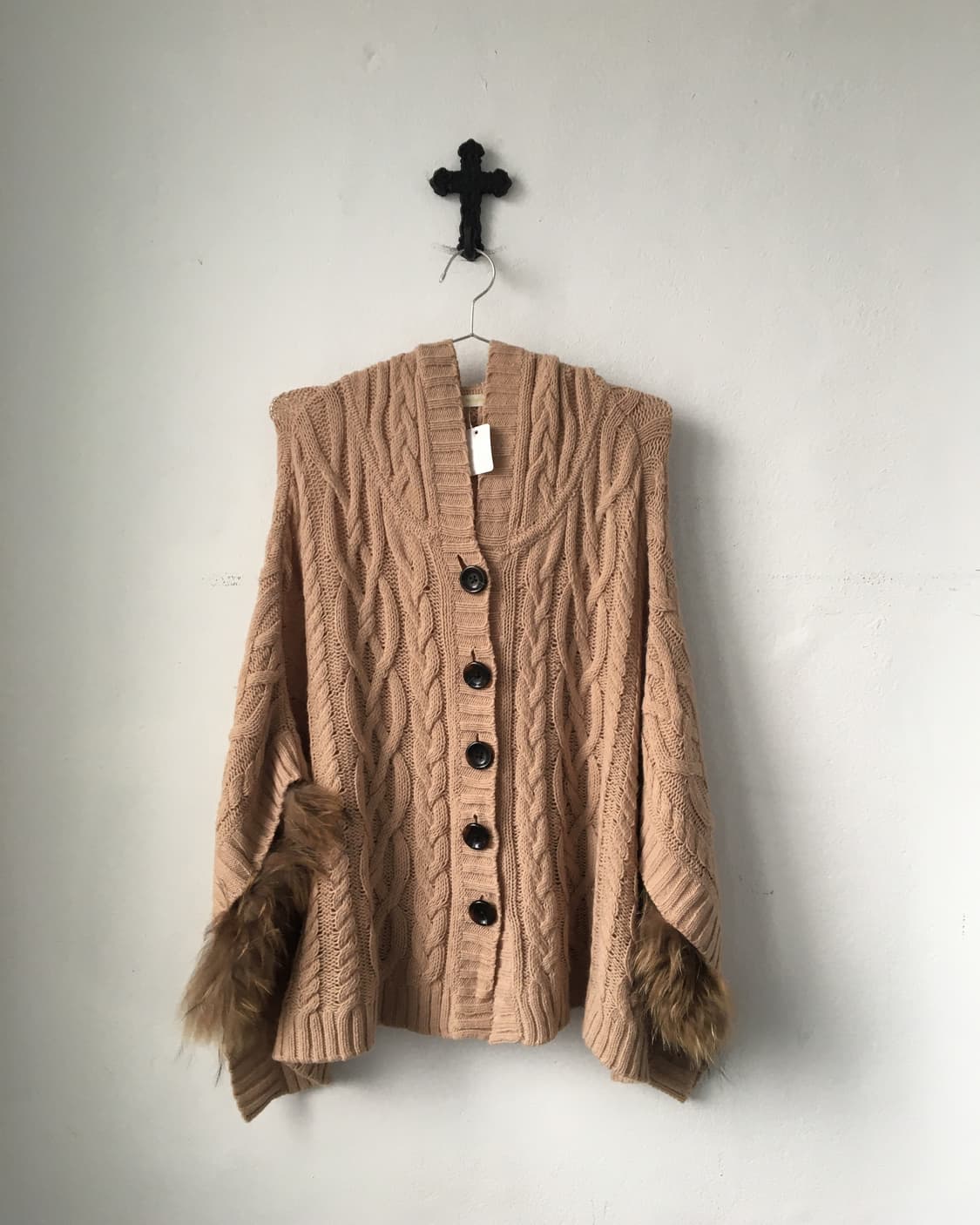 Fur trimming cable pattern hood knit cap 상품이미지2