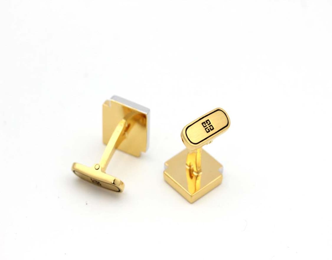 지방시 A-등급 남자 명품 커프스 뱃지 핀 포인트 상품이미지5