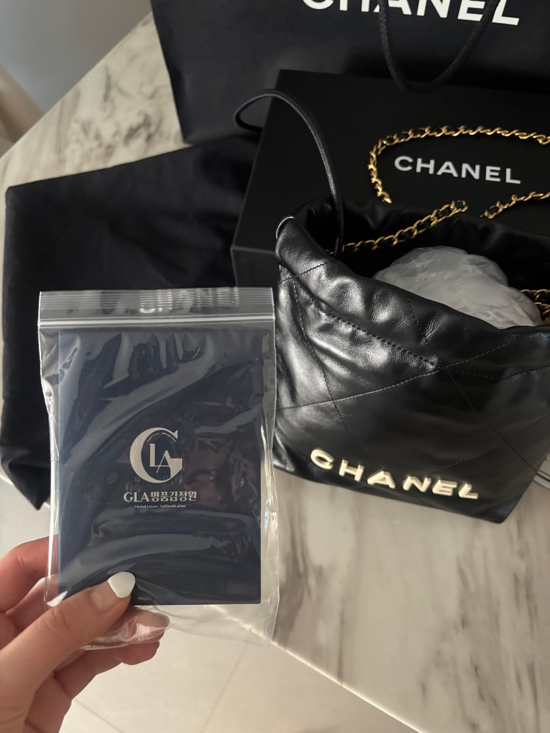 샤넬 22백 미니 블랙 램스킨 상품이미지4
