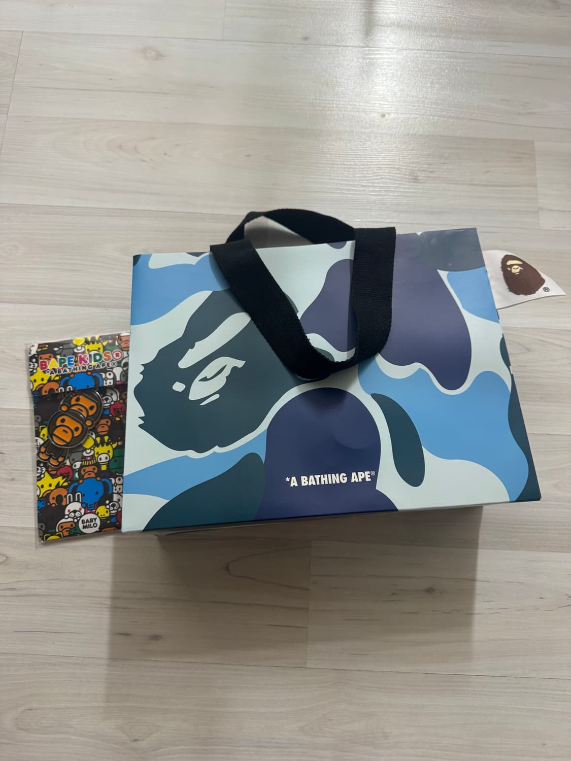 일본에서 직접 사 온 베이프 키링 상품이미지1