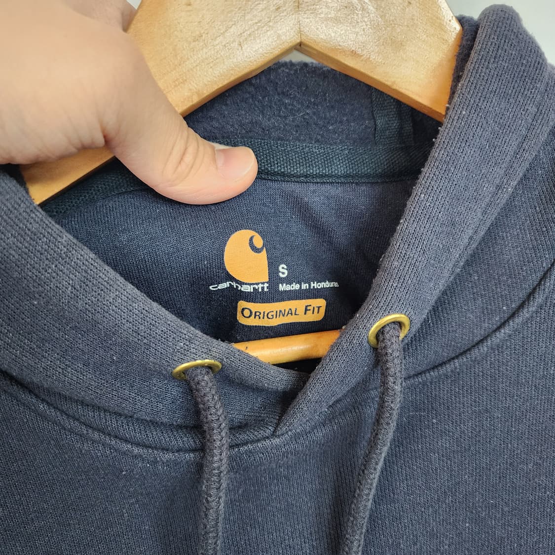 칼하트 네이비 후드티 상품이미지2