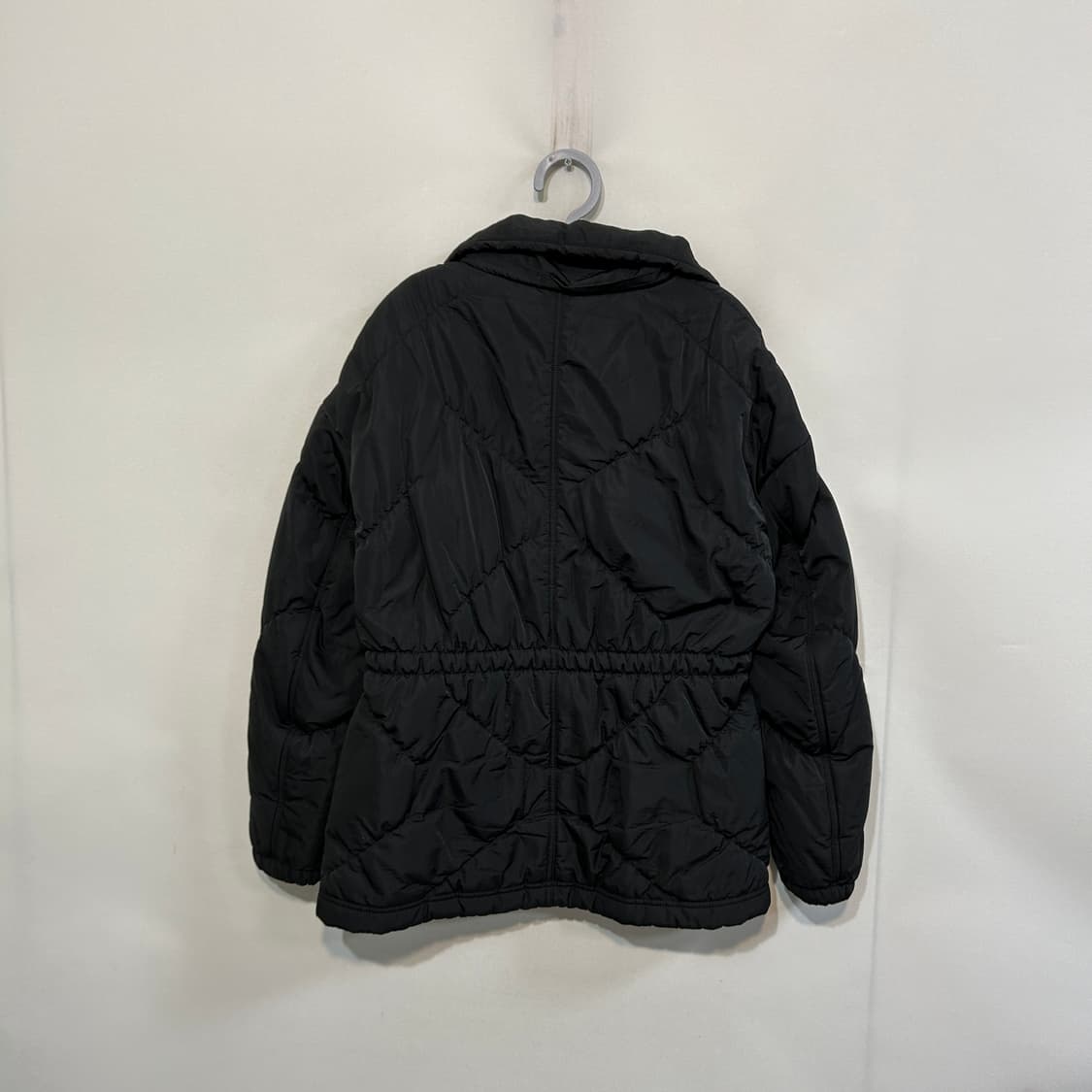 정품 엠포리오아르마니 여성 누빔 패딩 77정도 상품이미지3