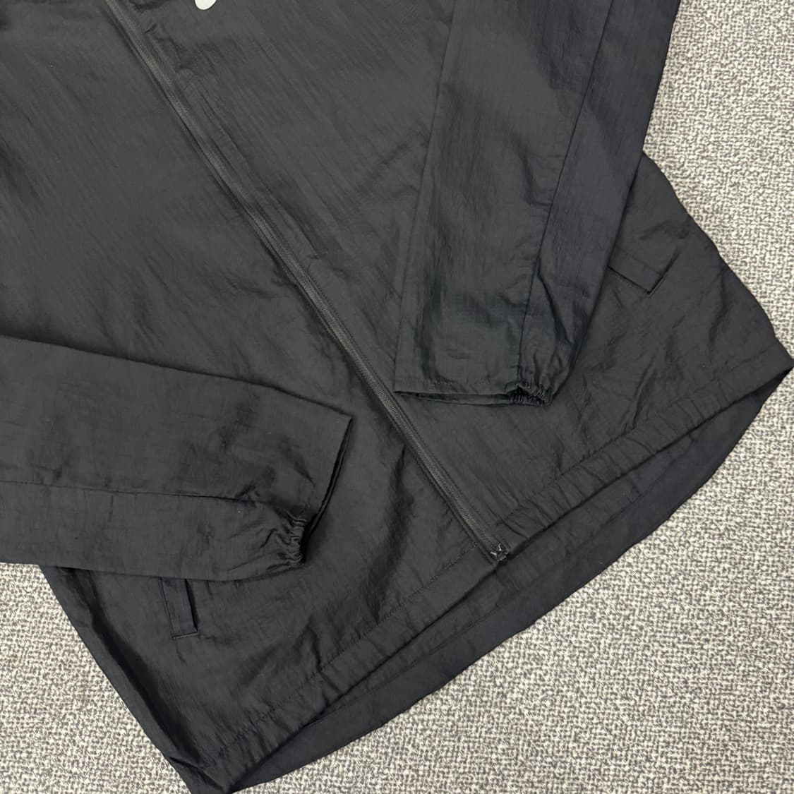 나이키 러닝 경량 바람막이 상품이미지3