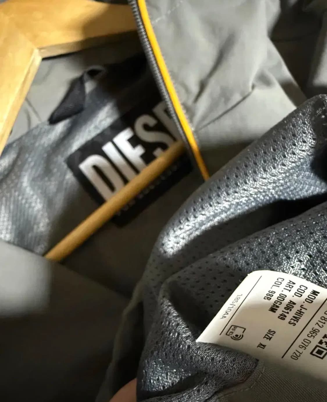 디젤 J-하이브스 콘트라스트 파이핑 윈드브레이커 상품이미지3