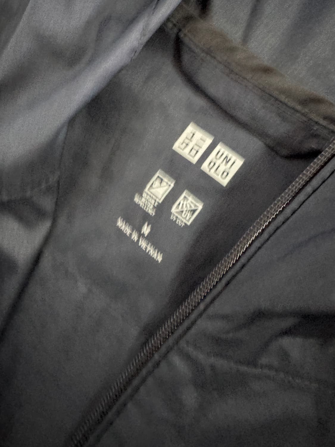 여성 유니클로 가벼운 후드 바람막이 S ~ M 네이비 상품이미지3