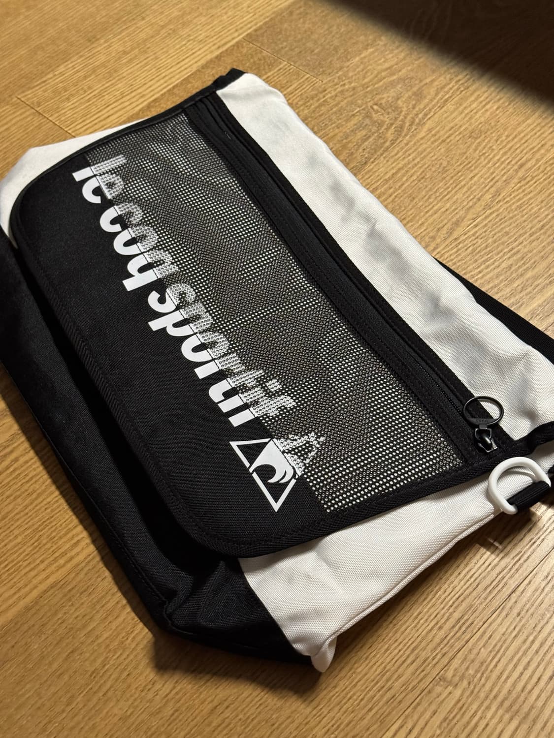 라코스테 흰색 메신저백 상품이미지1