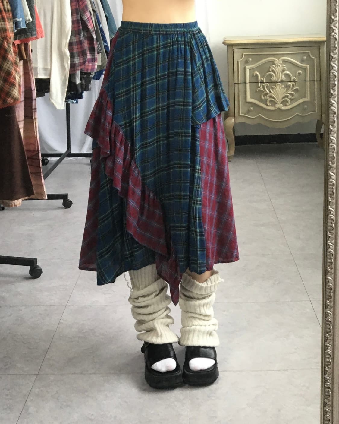 Unbalanced check pattern skirt 상품이미지4