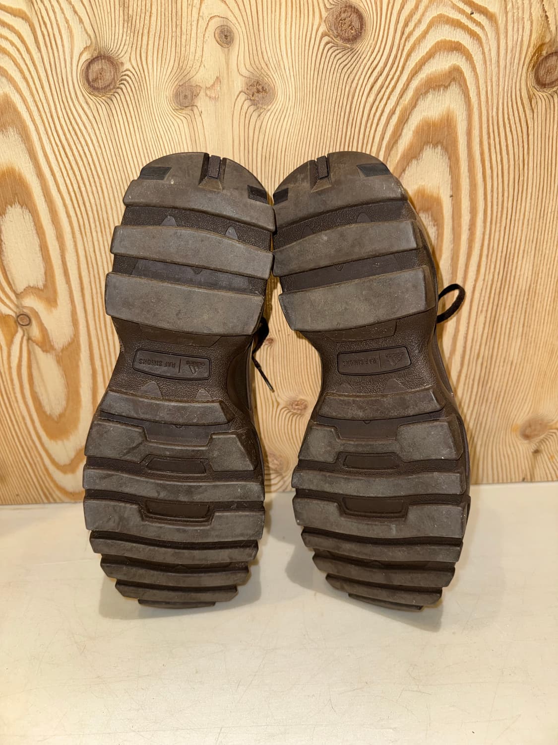 아디다스 x 라프 시몬스 디트로이트 러너 오닉스 상품이미지8