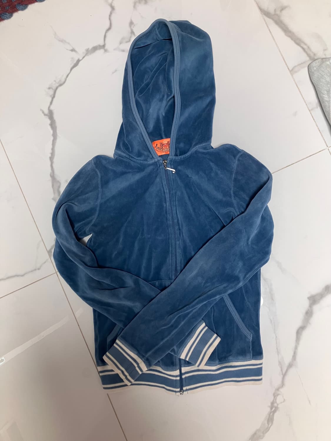 Y2K 쥬시꾸뛰르 벨벳 후드집업 S 스트라이프 상품이미지1