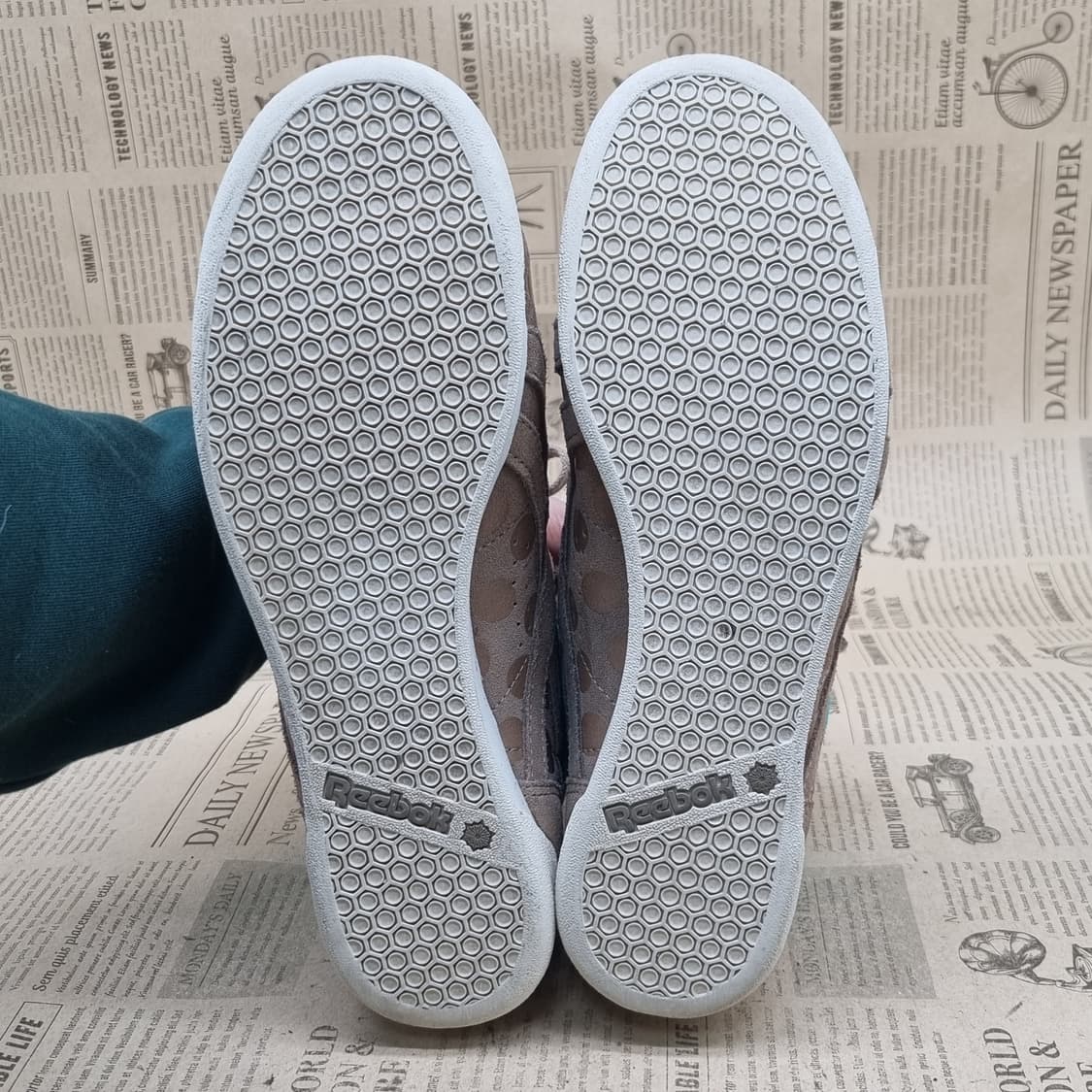 리복 클래식 스웨이드 여성하이탑240  상품이미지3