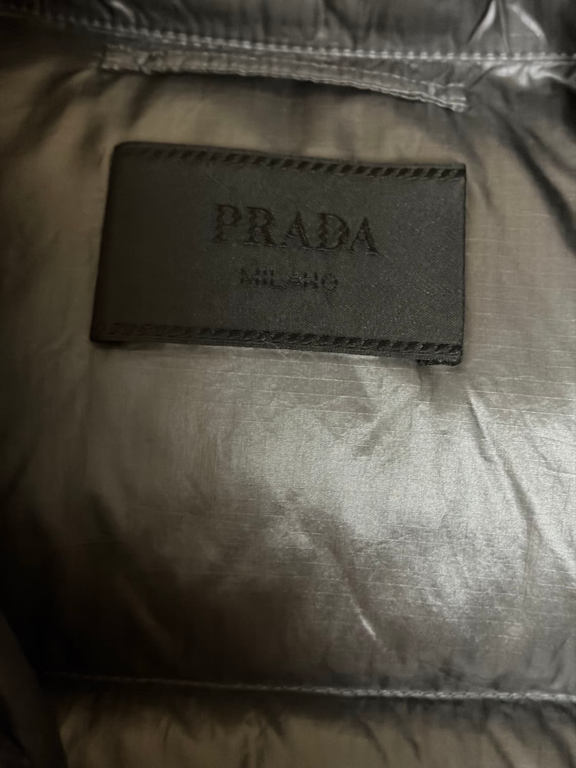 프라다 경량패딩  상품이미지4