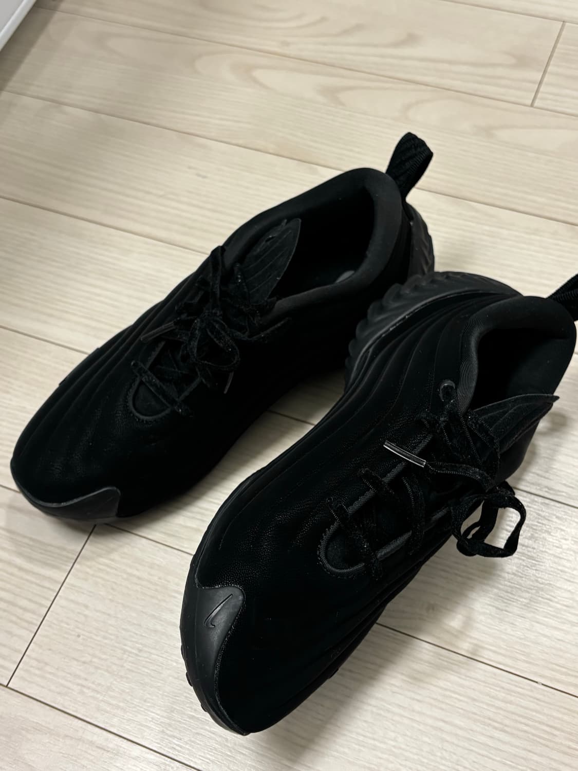 나이키 아스트라 울트라 트리플블랙 245 상품이미지5