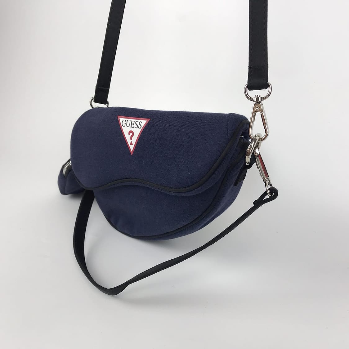 게스 GUESS 업사이클링백 여성 가방 상품이미지3