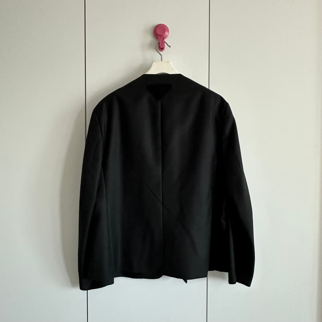 프라다 라프시몬스 23ss 라운드넥 블레이져 상품이미지5