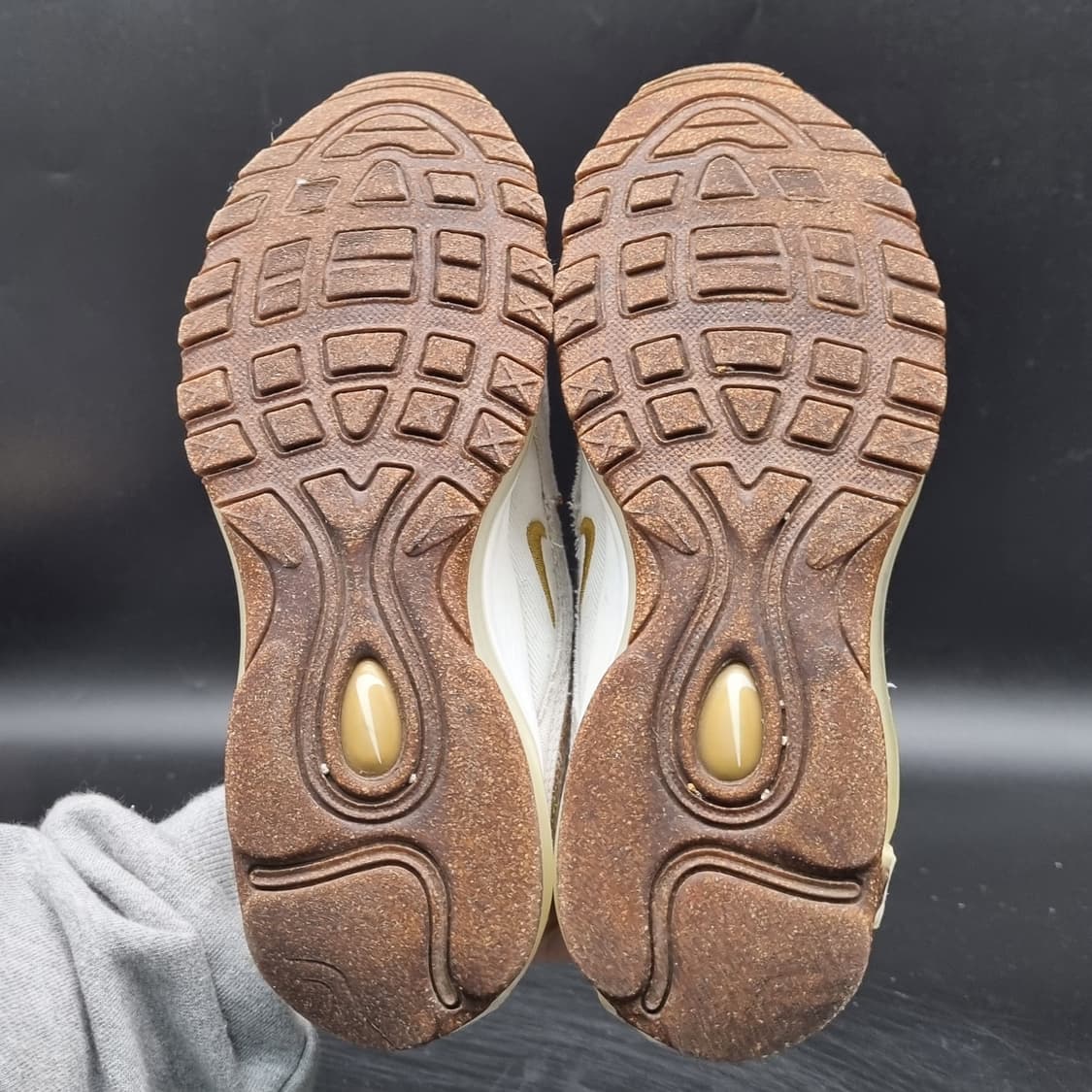 나이키 에어맥스 97코르크 운동화 235 상품이미지3