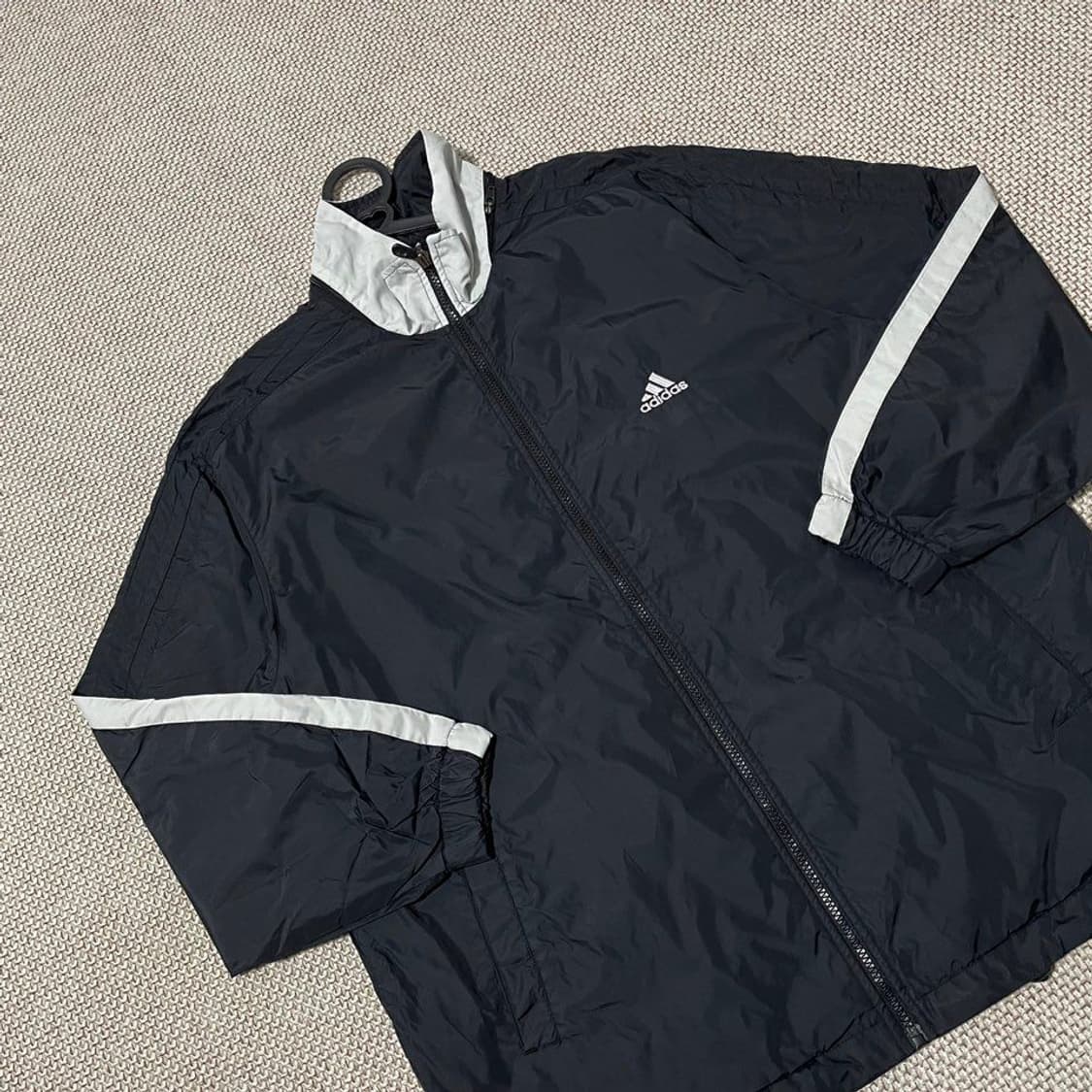 아디다스. 바람막이. 5992 상품이미지2