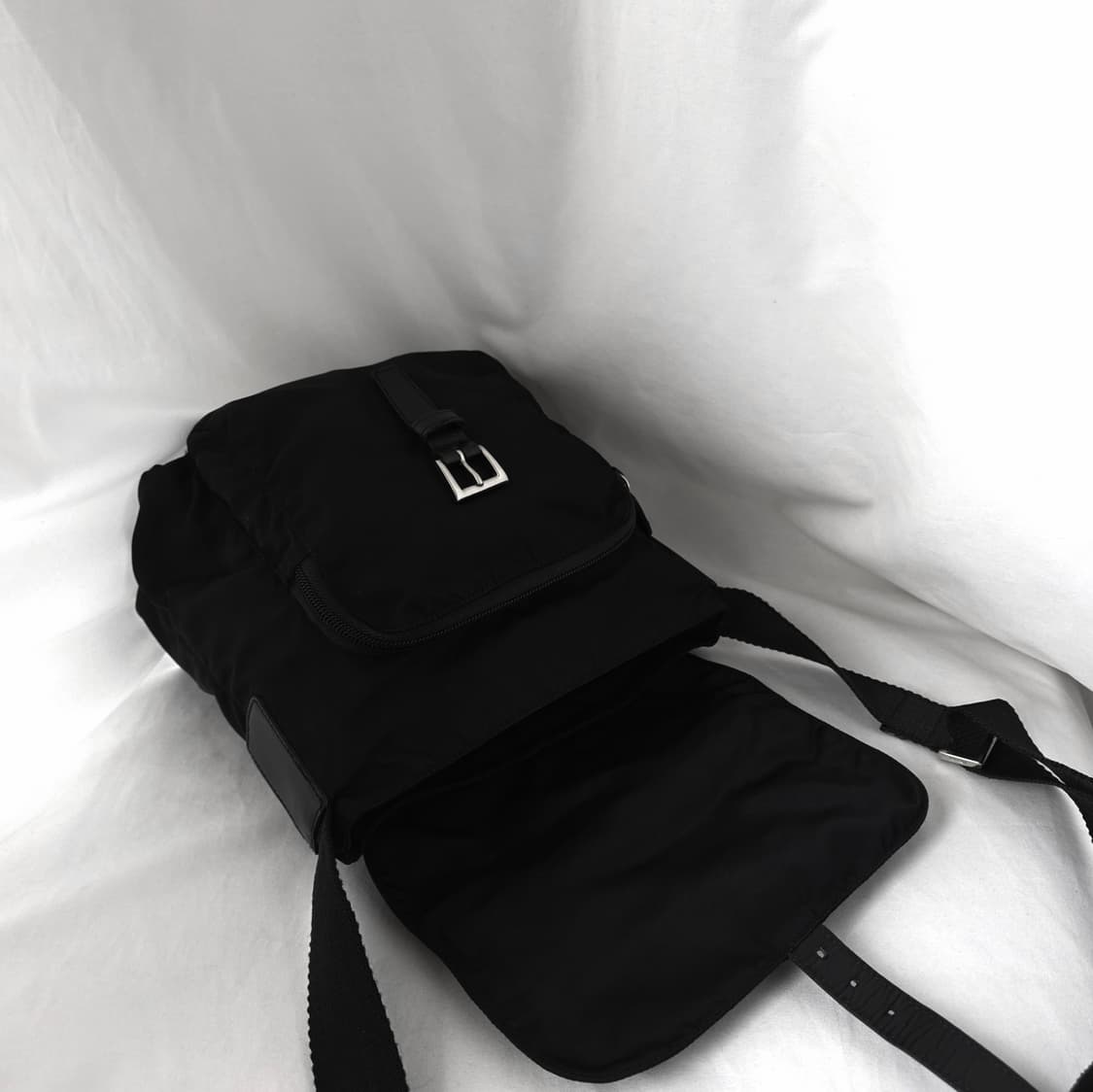 [정품 PRADA] 프라다 포코노 나일론 크로스백 주우재백 남녀공용 상품이미지4