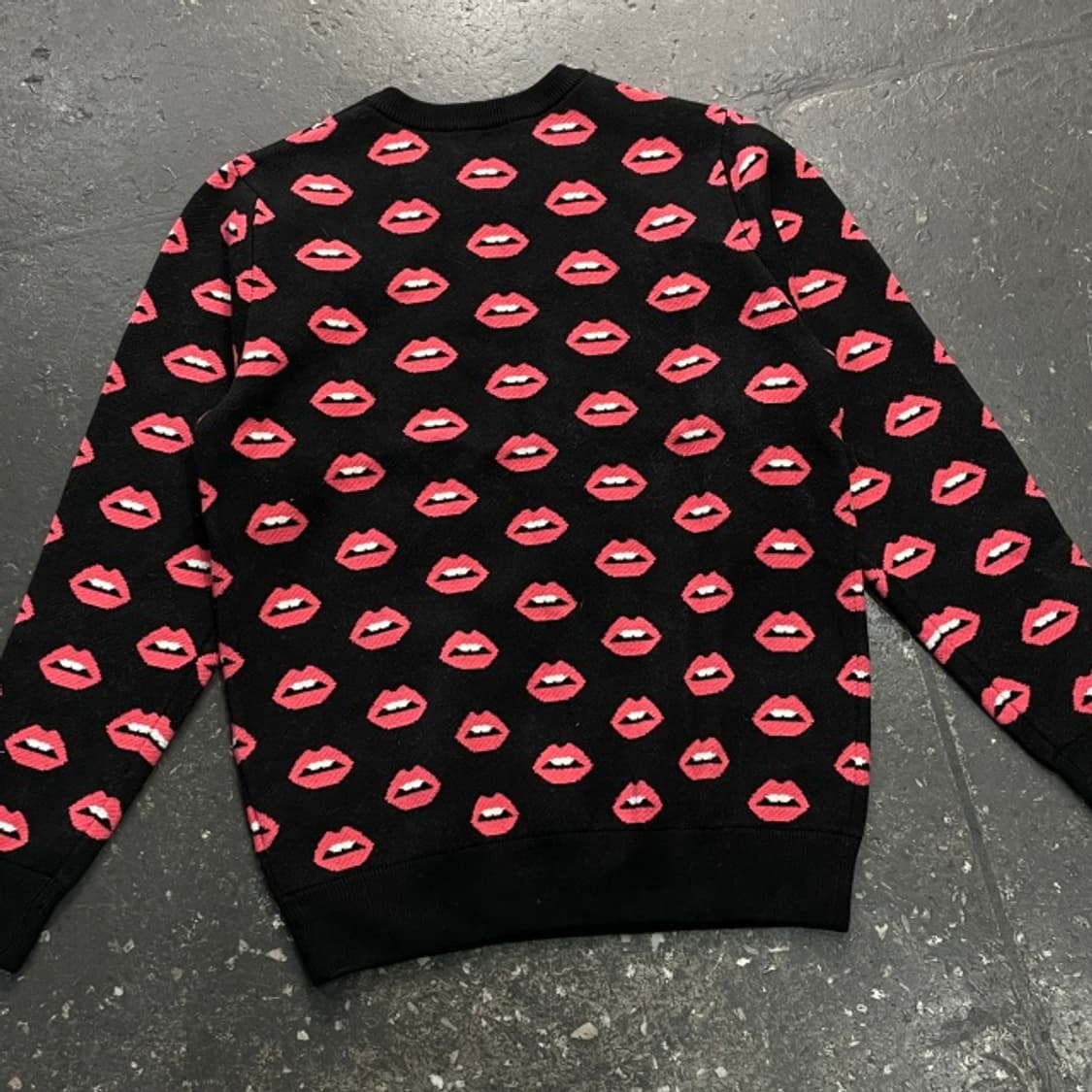 100 파리게이츠 잭 버니 립 패턴 니트 상품이미지5