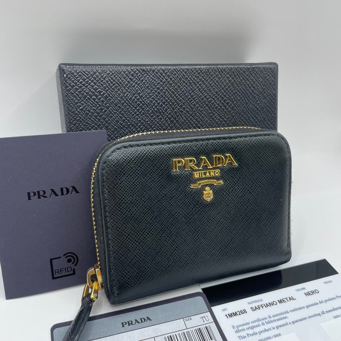 프라다 사피아노 지퍼 카드지갑 상품이미지2